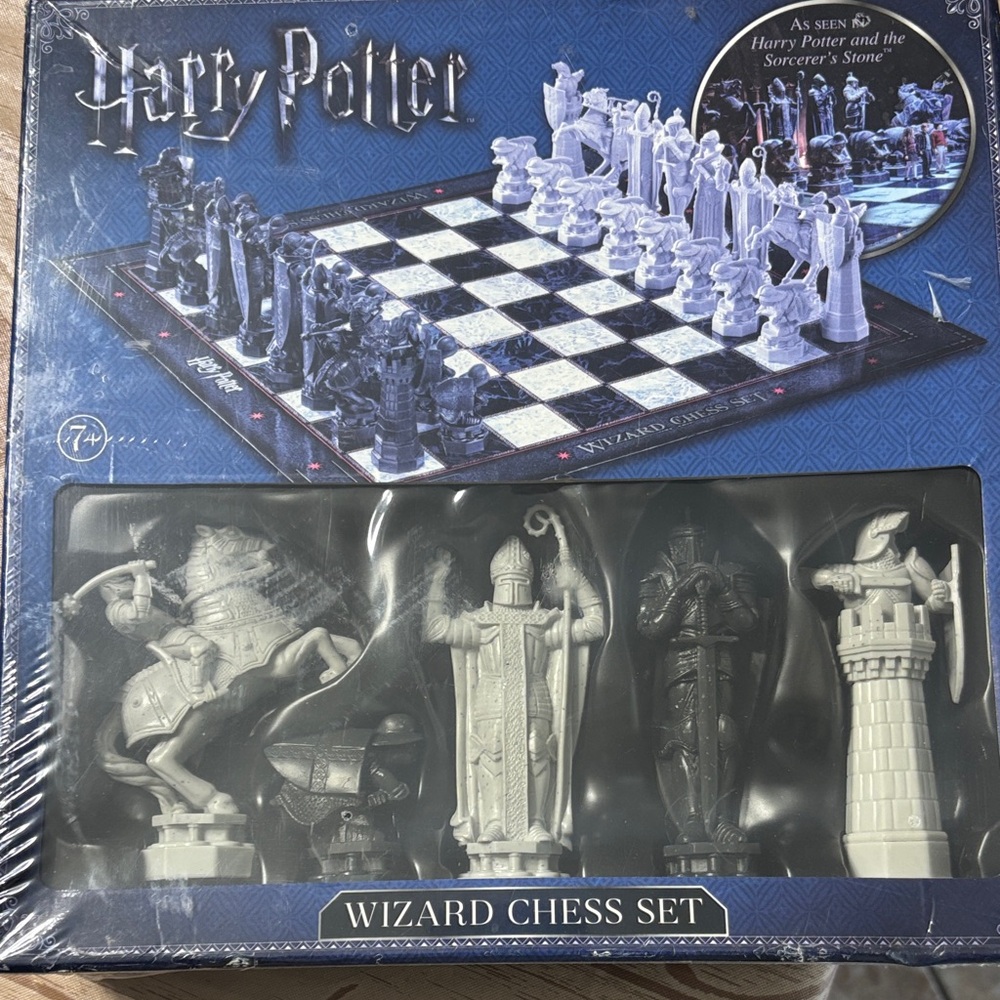 Adidas Black and White Wizard Chess Set